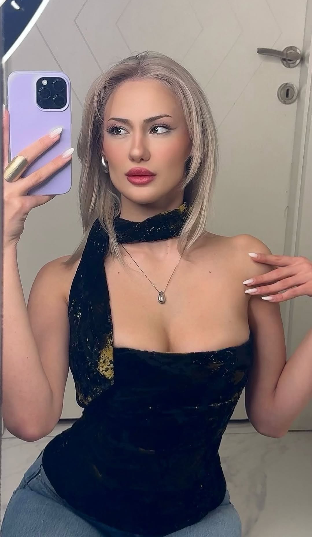 Güneyli Sadık Bir Kadın Escort Cıva