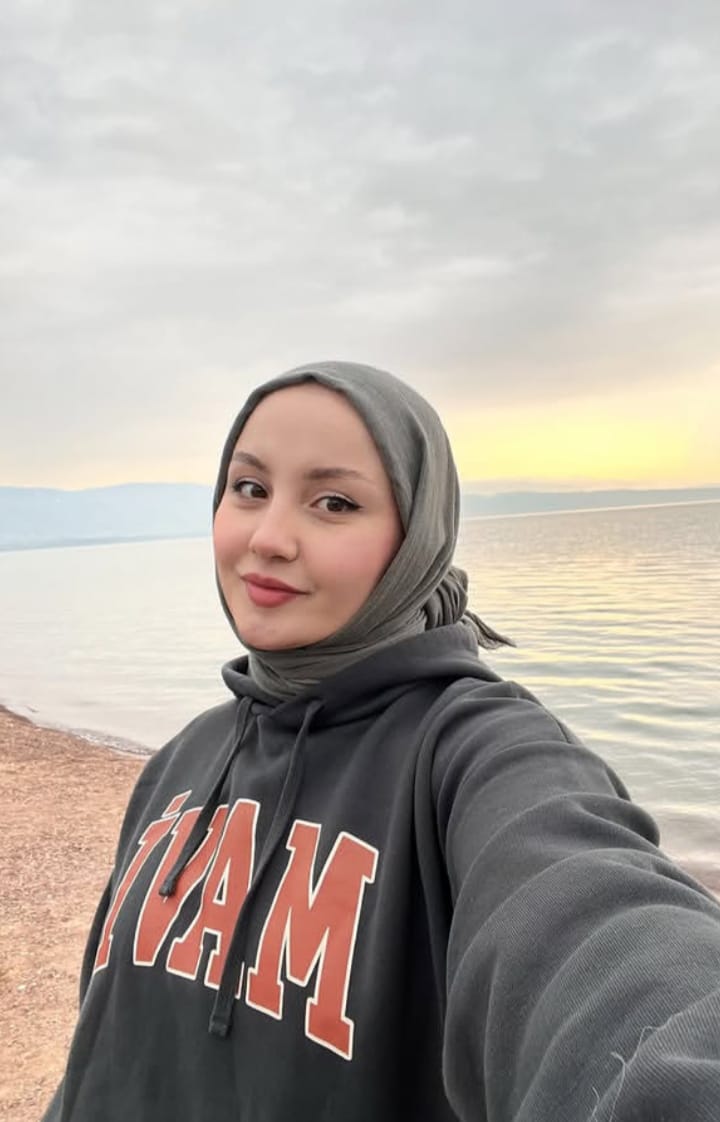 Söğütlü İranlı Bayan Escort Eylem